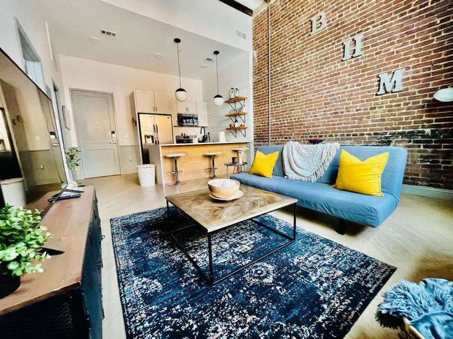 Trendy Condo! Close To Everthing Downtown Birmingham Exterior photo